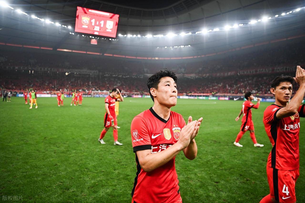 关键时刻社区盾焦点战,纽卡斯尔队长鼓劲,管理层满意,医务组通报恢复(乌度卡战术理念) 关键时刻社区盾焦点战,纽卡斯尔队长鼓劲,管理层满意,医务组通报恢复(乌度卡战术理念)