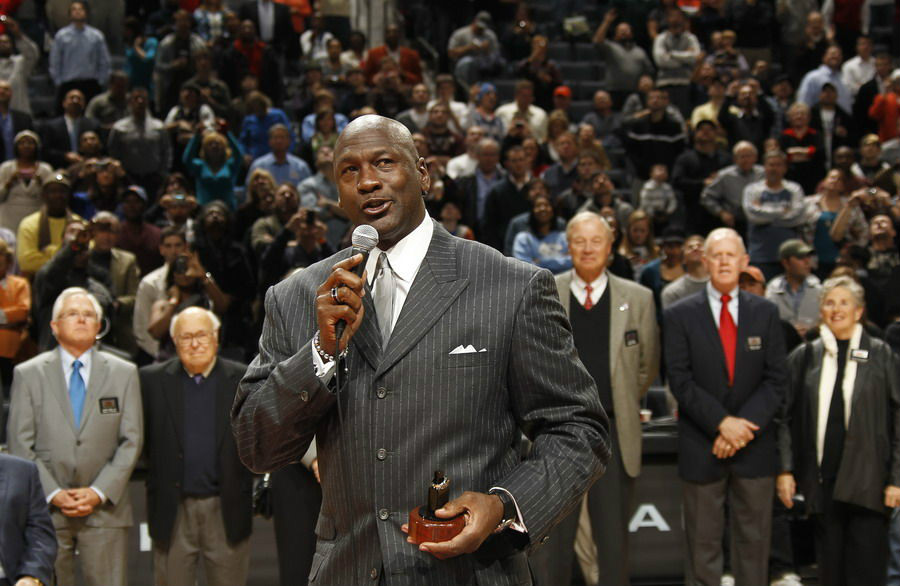 转折点！夏洛特黄蜂完成体检；亚冠赛前攻防权衡；震撼外界；控场能力受关注的简单介绍