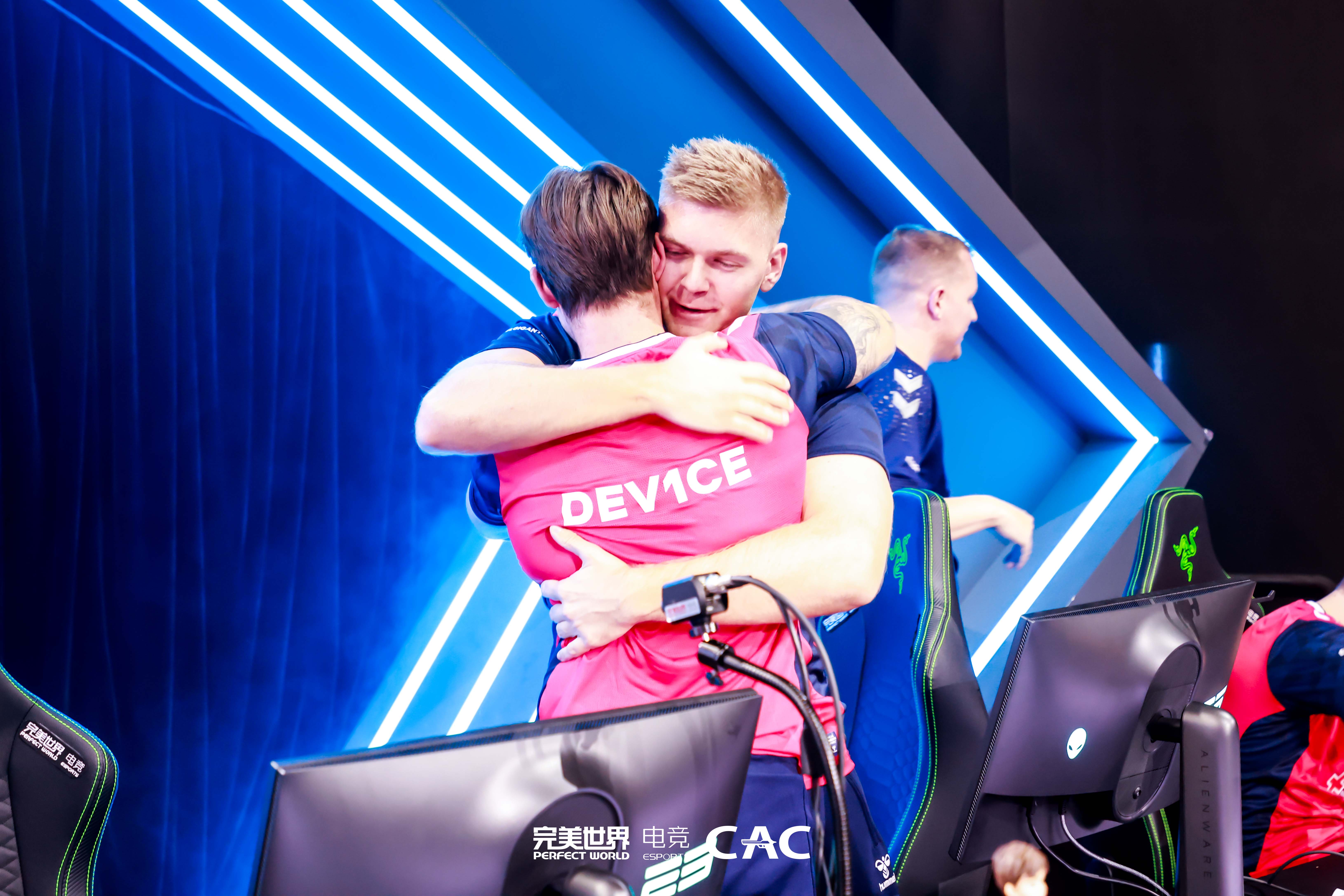 穆古鲁扎赛事官方发布挺进下一轮新规，C9争议不断！的简单介绍